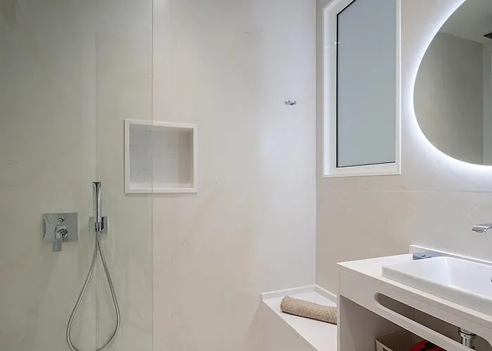 Atlantic Coast 'princely' - *